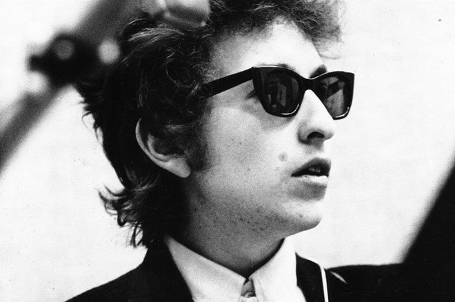 Chiến thắng của Bob Dylan gây bất ngờ cho giới chuyên môn cũng như người yêu văn chương trên toàn thế giới.